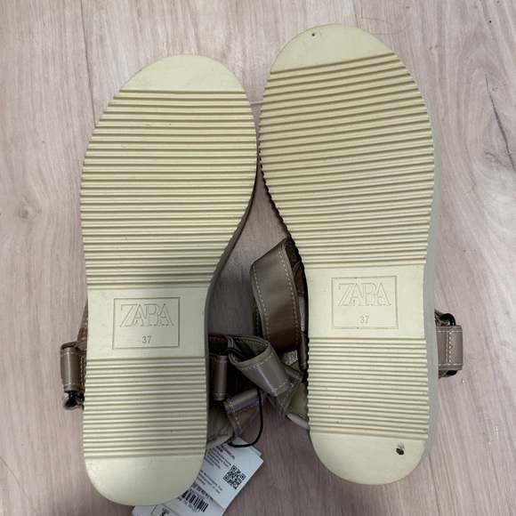 Zara Tan Strappy Sandals - Picture 3 of 5